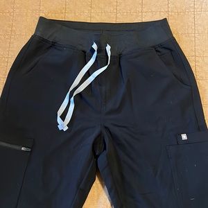 Figs high waisted “yola” scrub pants